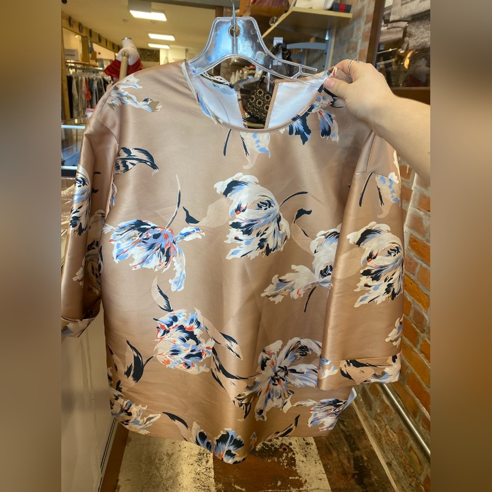 NWT sz 42 Fr $895 Rochas top